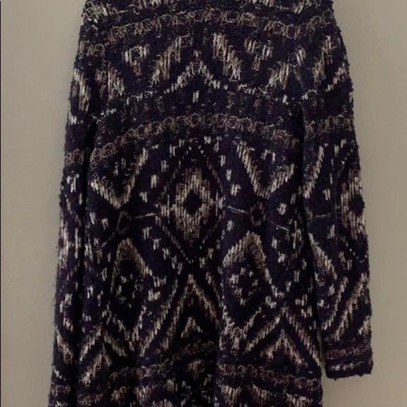 Lucky Brand Sweater - Picture 2 of 4